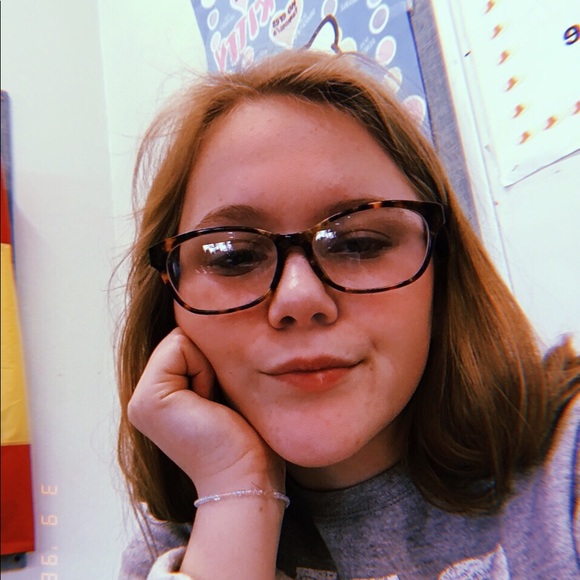 Meet your Posher, Emma - Picture 1 of 1